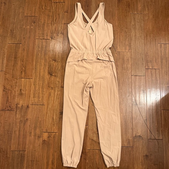 Lululemon Beige Shift in Time Cross Back Jumpsuit Sz 6 - Picture 8 of 16